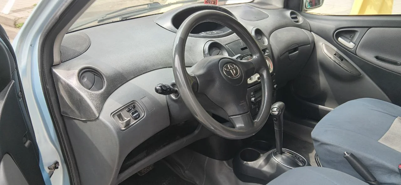 2004 Model-Toyota Vitz