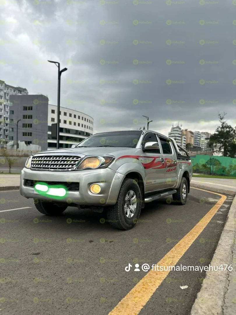 2010 Model-Toyota Hilux Double Cab