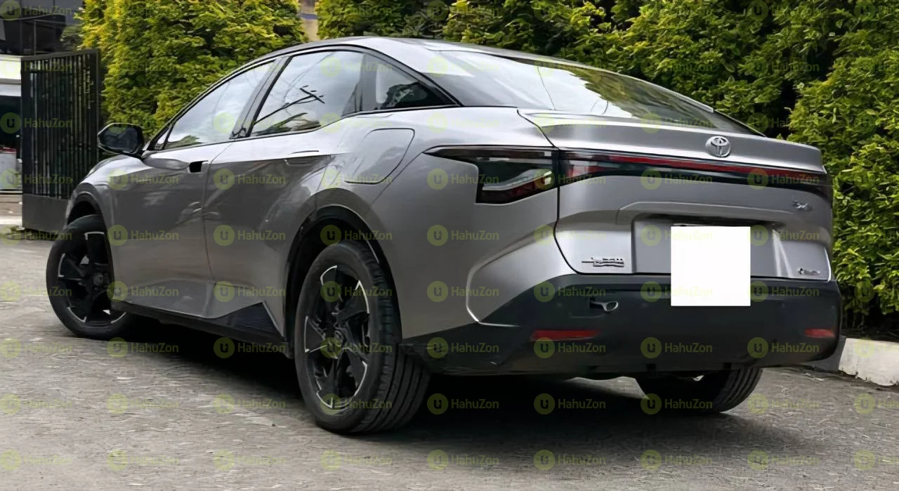 2023 Model-Toyota MBZ3 EV