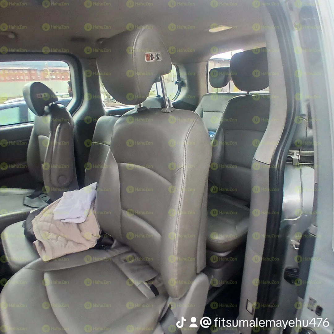 2015 Model-Hyundai Grand Starex