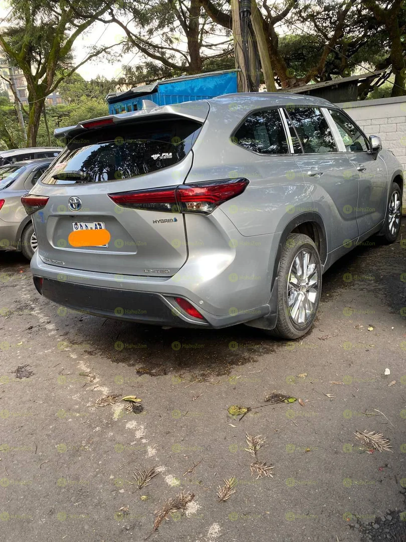2023 Model-Toyota Highlander Hybrid