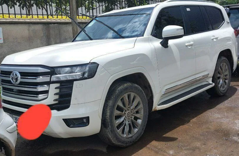 2023 Model-Toyota Land Cruiser V6 VXR