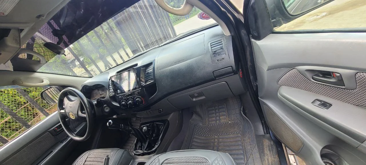 2014 Model-Toyota Hilux