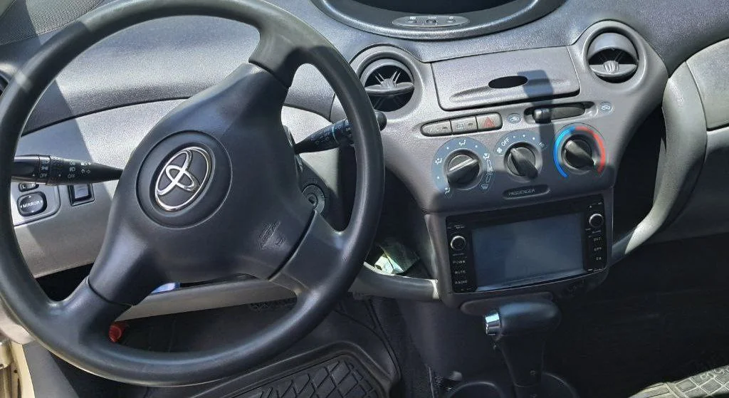 2002 Model-Toyota Vitz