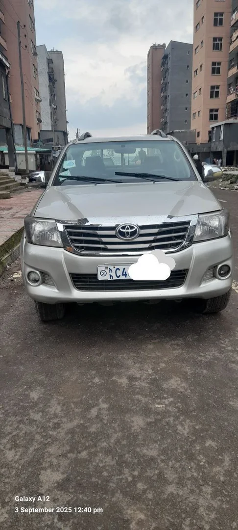 2012 Model-Toyota Hilux