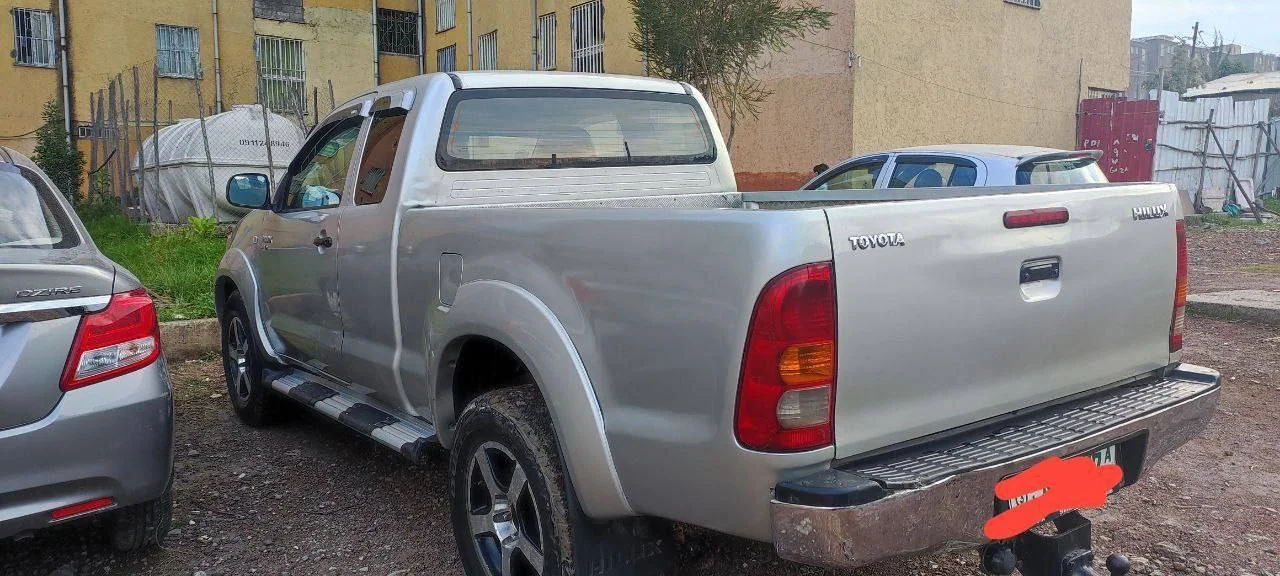 2008 Model-Toyota King Cab