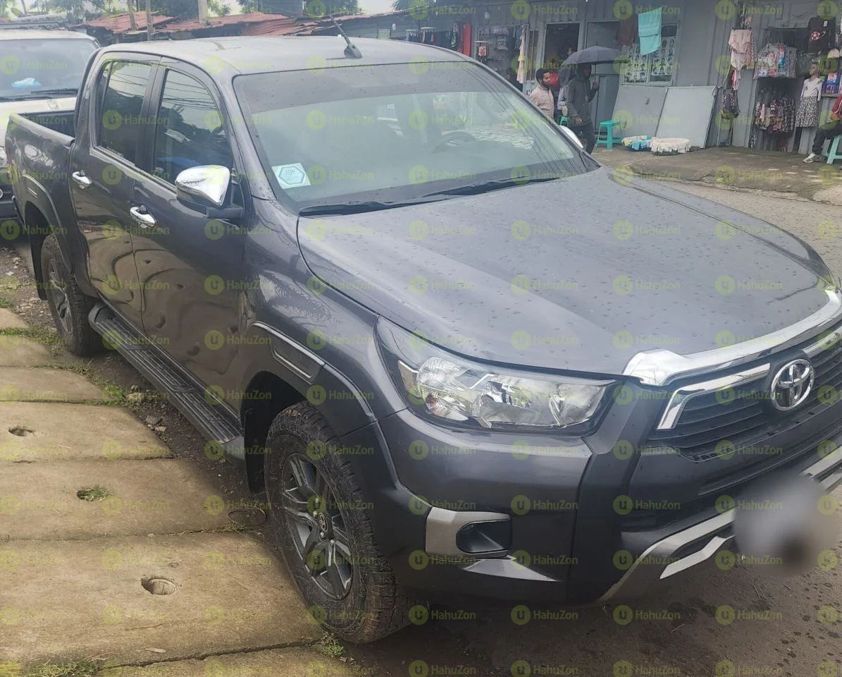 2021 Model-Toyota Hilux invincible