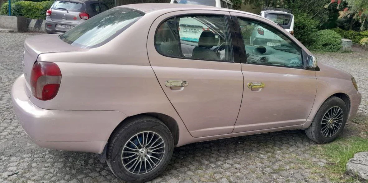 2001 Model-Toyota Platz