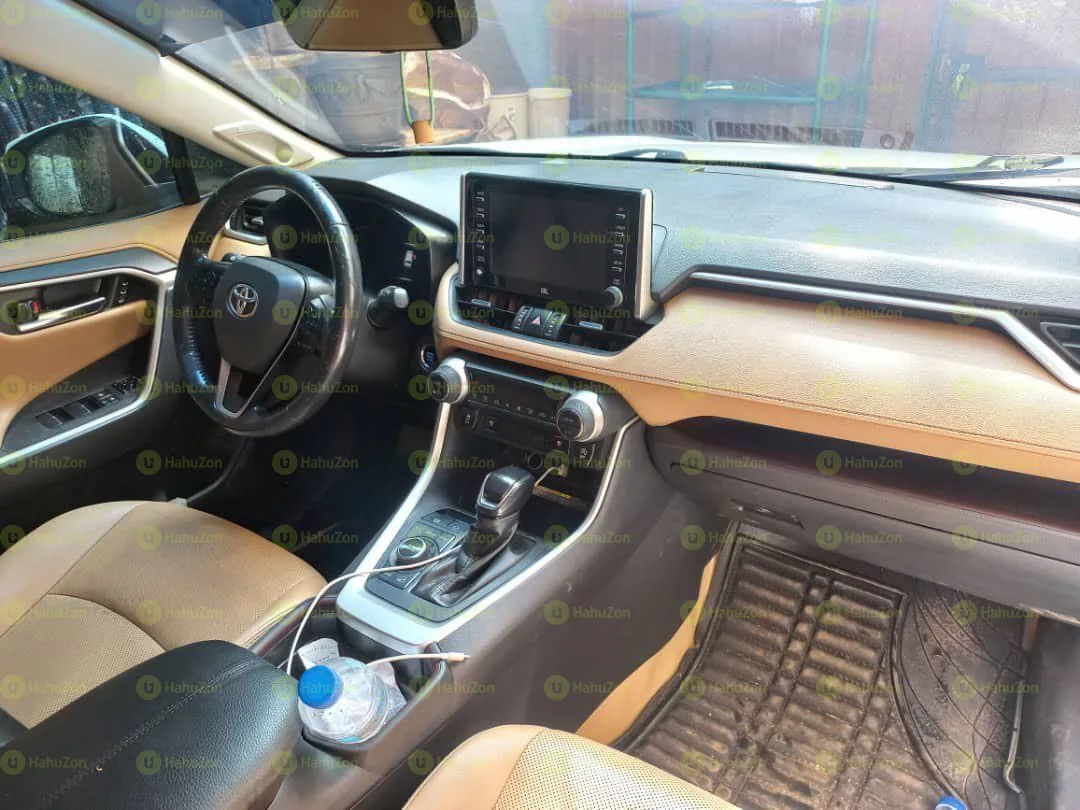 2020 Model-Toyota Rav4