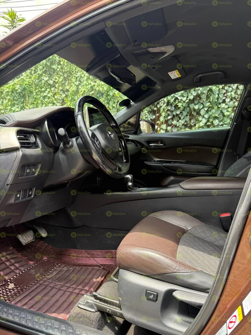 2017 Model-Toyota Ch-R