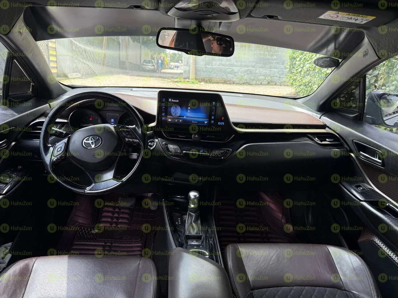 2017 Model-Toyota Ch-R