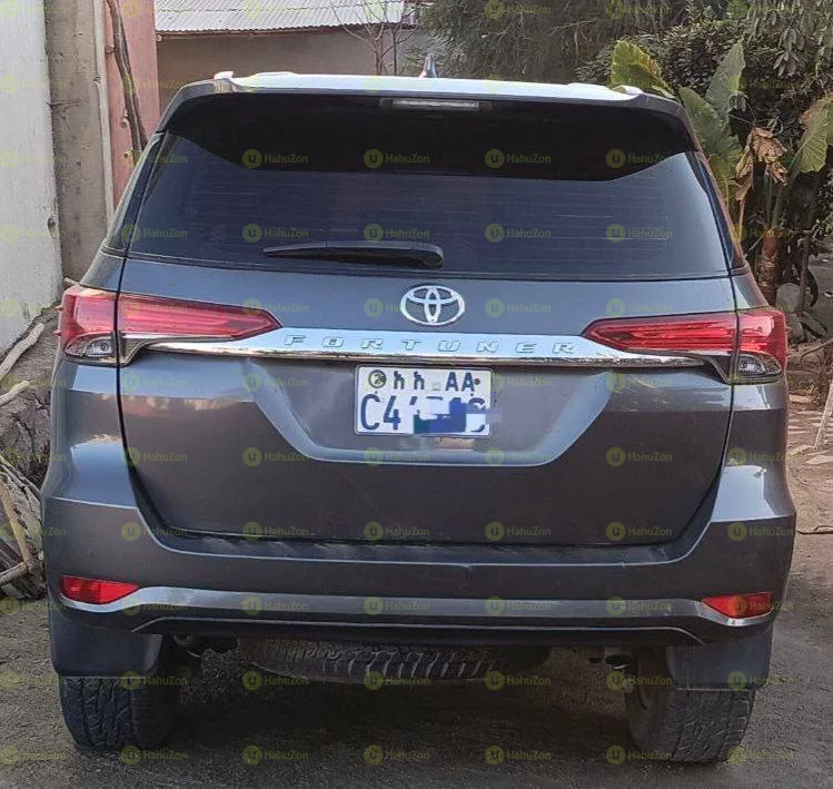 2022 Model-Toyota Fortuner