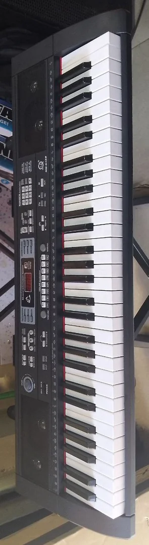 MQ 6132 Piano Touch Training Type Keyboard