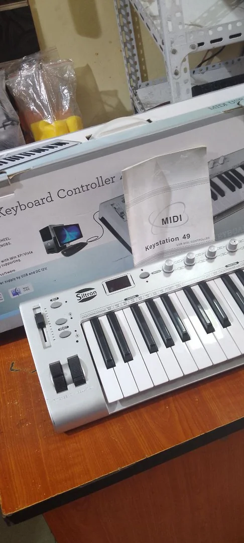 Siltron 49 Keys Midi Keyboard