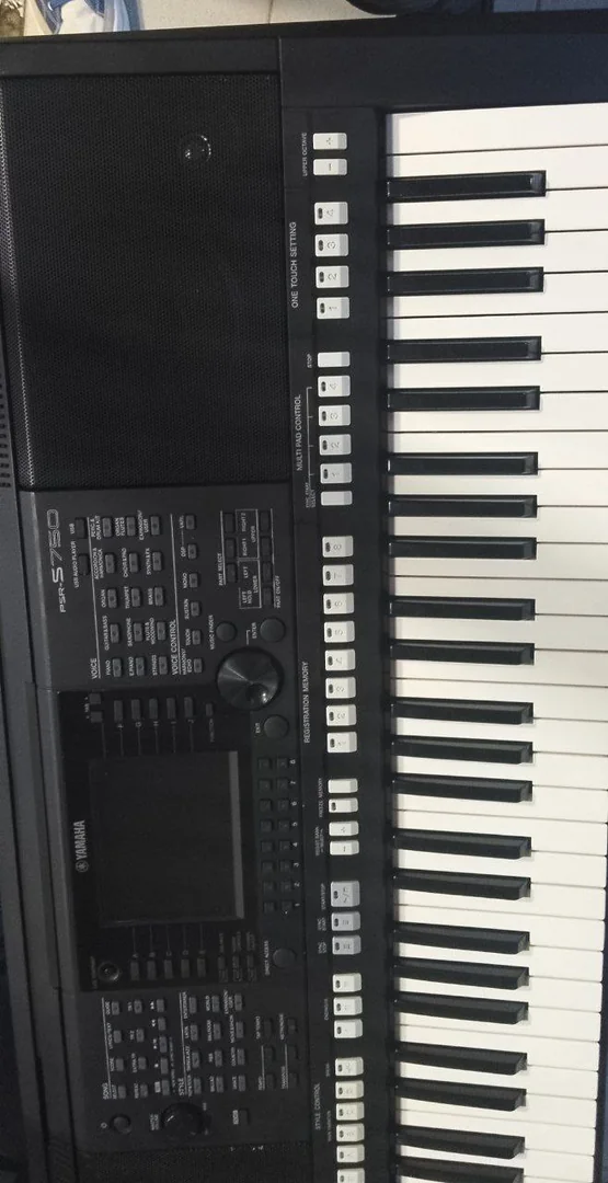 Yamaha Psr 750 Keybord