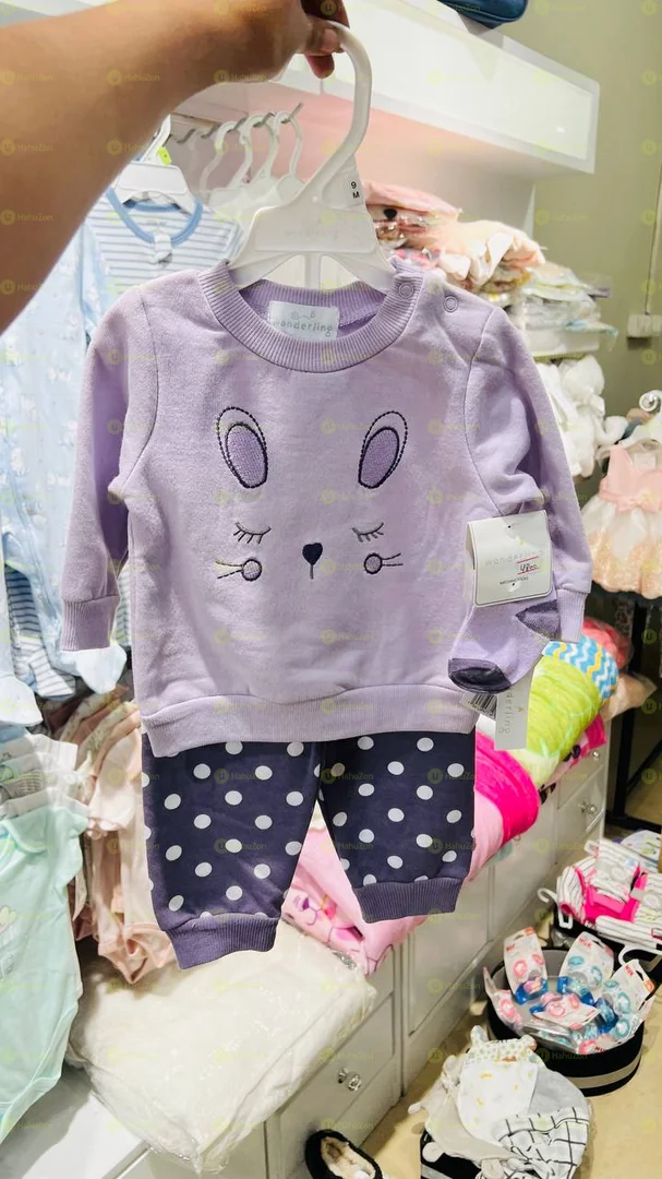 Wondering 2 pcs with Socks