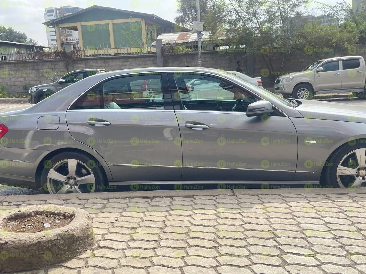 2011 Model-Mercedes Benz E250