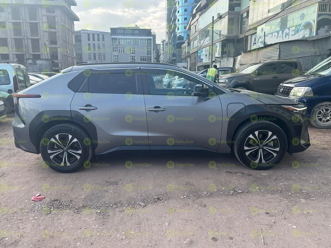 2023 Model-Toyota BZ4X 4WD