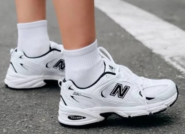 New Balance 530 Trainers White BlackWMNS Shoes