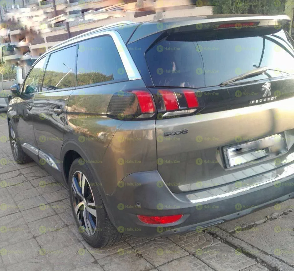 2021 Model-Peugeot 5008