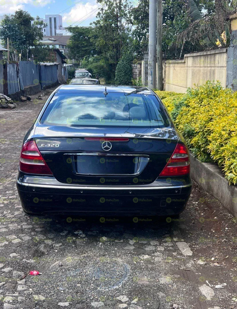 2003 Model-Mercedes-Benz E 320