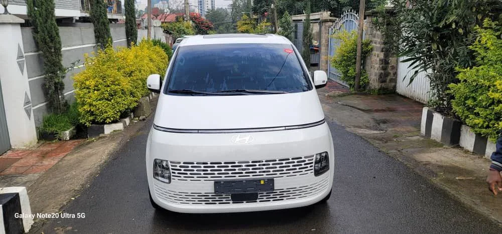 2025 Model-Hyundai Staria Hybrid