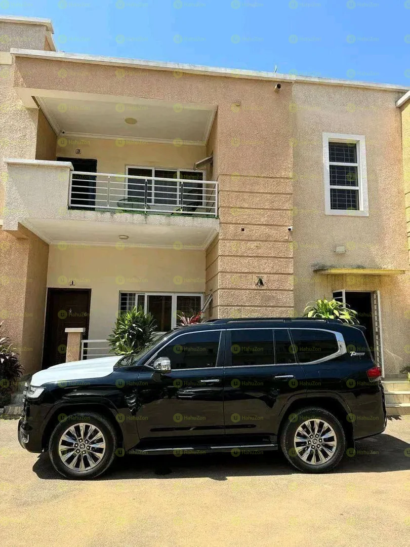 2023 Model-Toyota Landcruiser V-XR