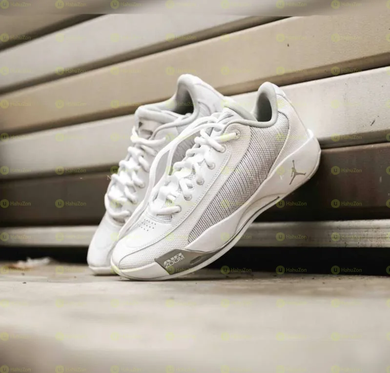 Air Jordan Max Aura .77 PF Back To School Low Top Men’s Shoes