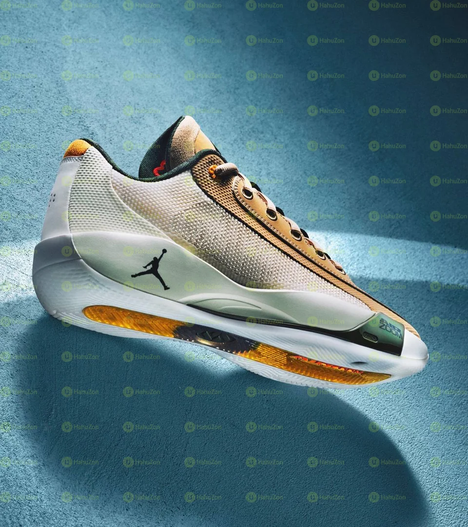 Air Jordan Max Aura .77 Colorways Low Top Men’s Shoes