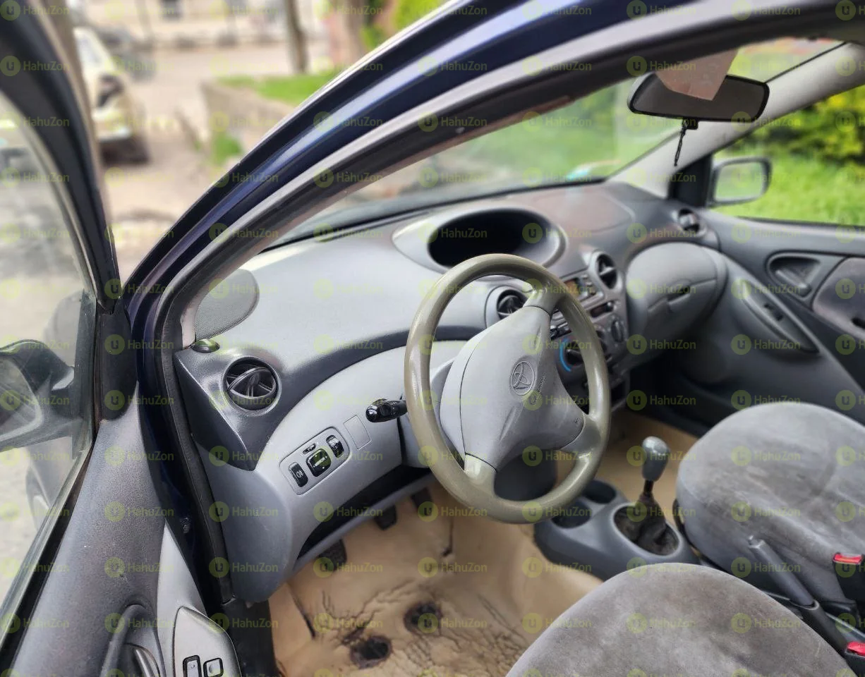 2001 Model-Toyota Vitz Yaris