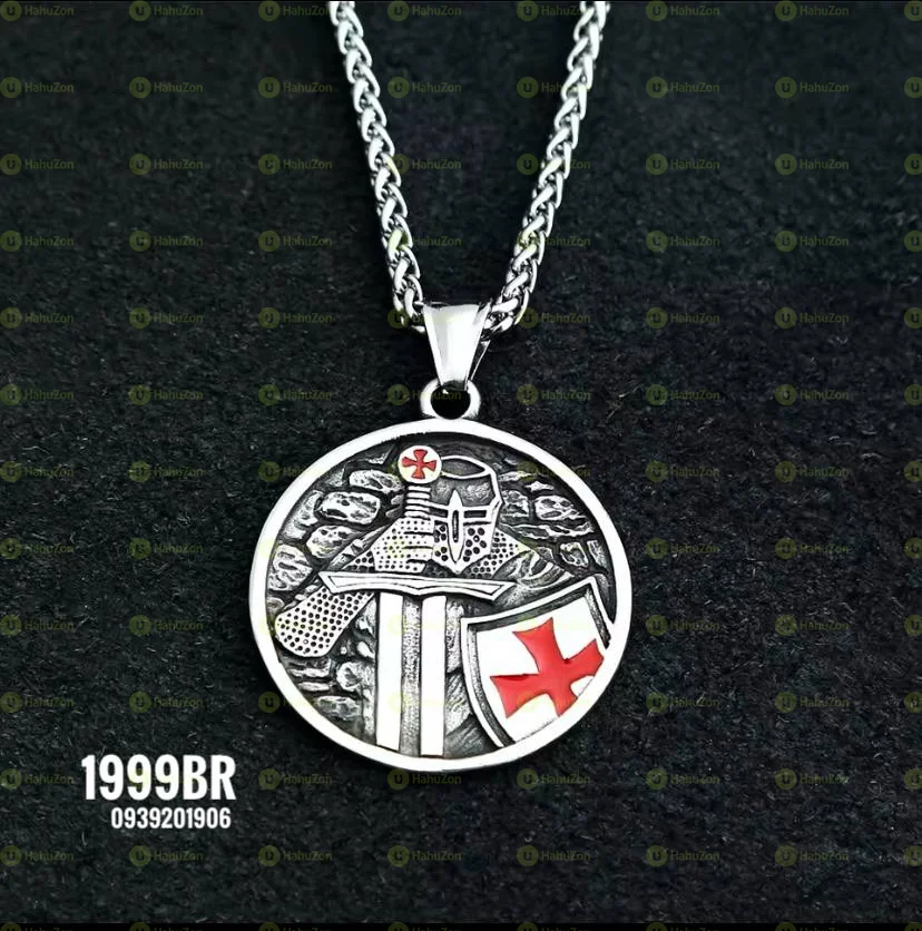 3D Stainless Steel Unique Engraved Necklaces