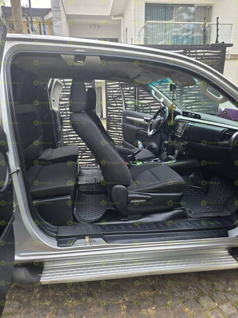 2019 Model-Toyota Hilux Extra Cab