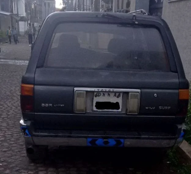 1999 Model-Toyota Surf