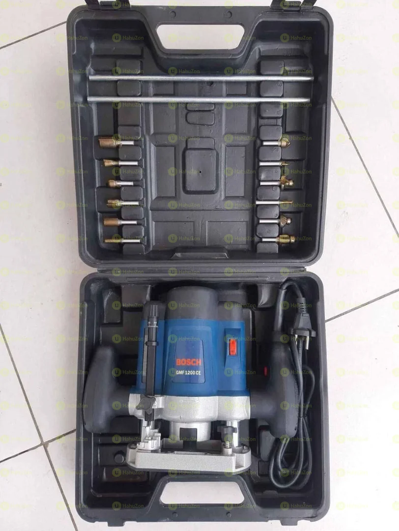 Bosch Router 1200W
