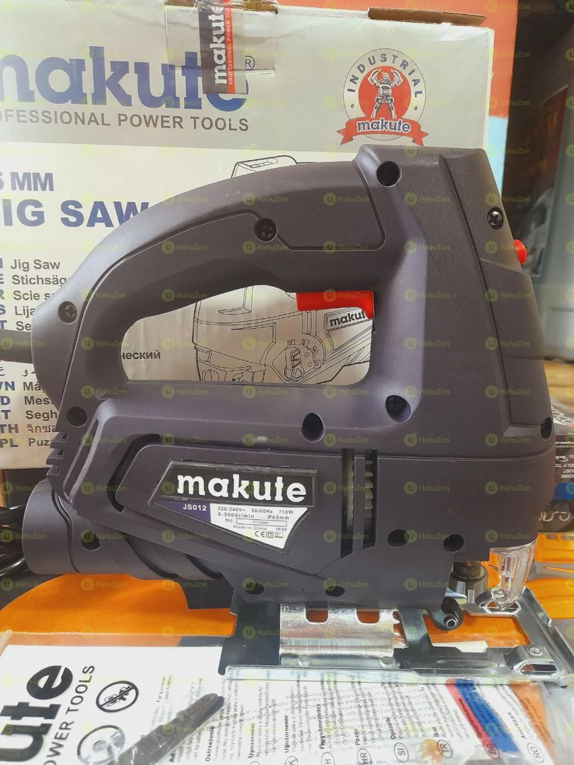 ማኩቲ 710 ዋት ጂግሶ