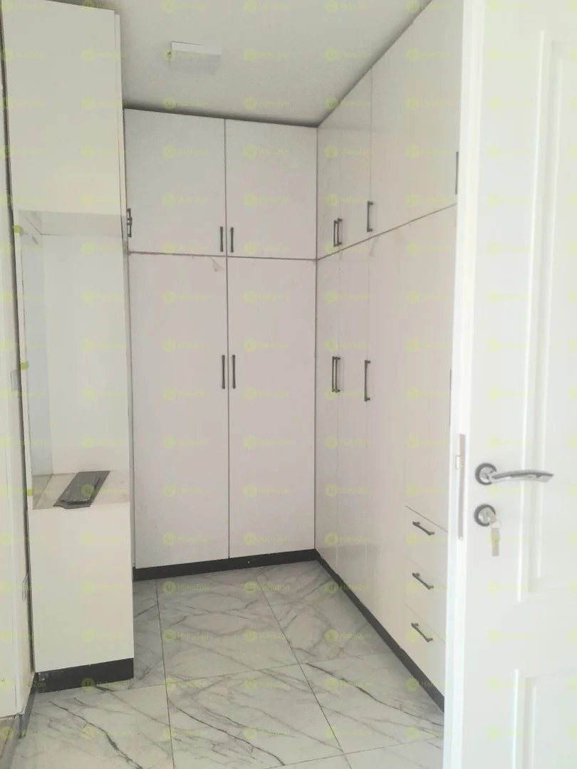 165 ካሬ የሚሸጥ G+3 ቤት በሰሚት ፍየል ቤት