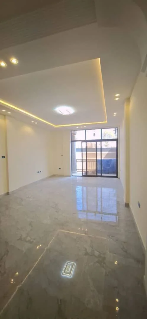 200 ካሬ የሚሸጥ G+3 ቤት በሴ ኤም ሲ