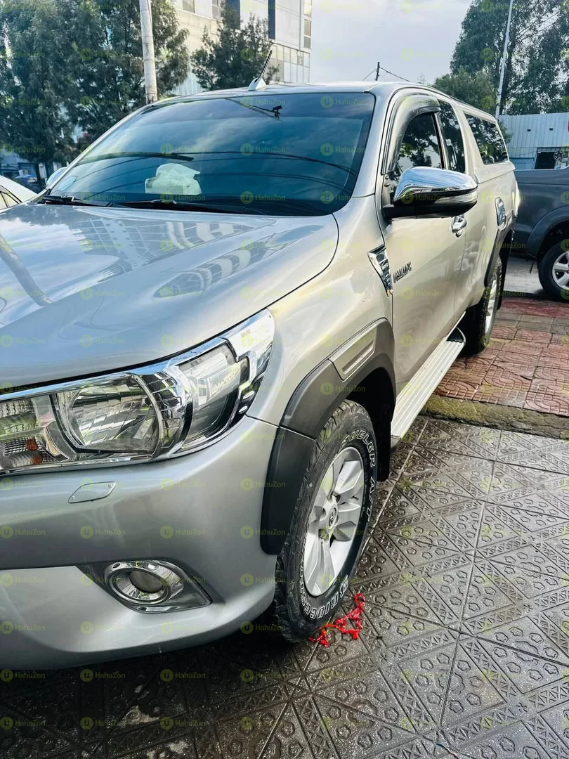 2017 Model-Toyota Hilux Revo Cap