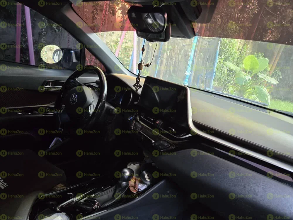 2017 Model-Toyota Ch-R