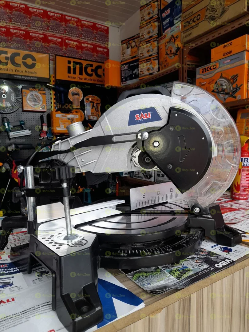 ሳሊ የአልሙኒየም መቁረጫ