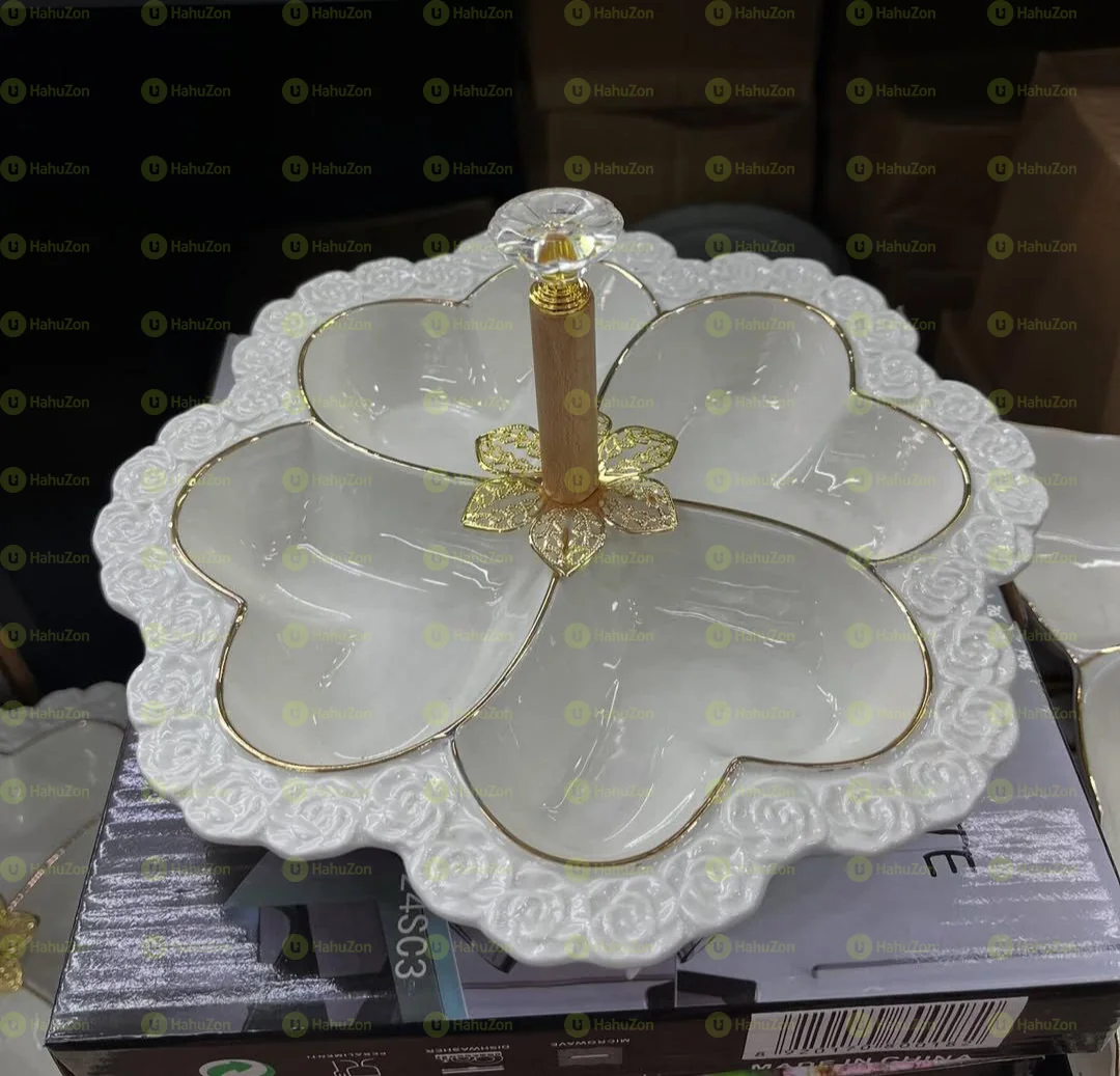 ባለ ክፍልፍል የጣፋጭ ነገሮች ማቅረቢያ