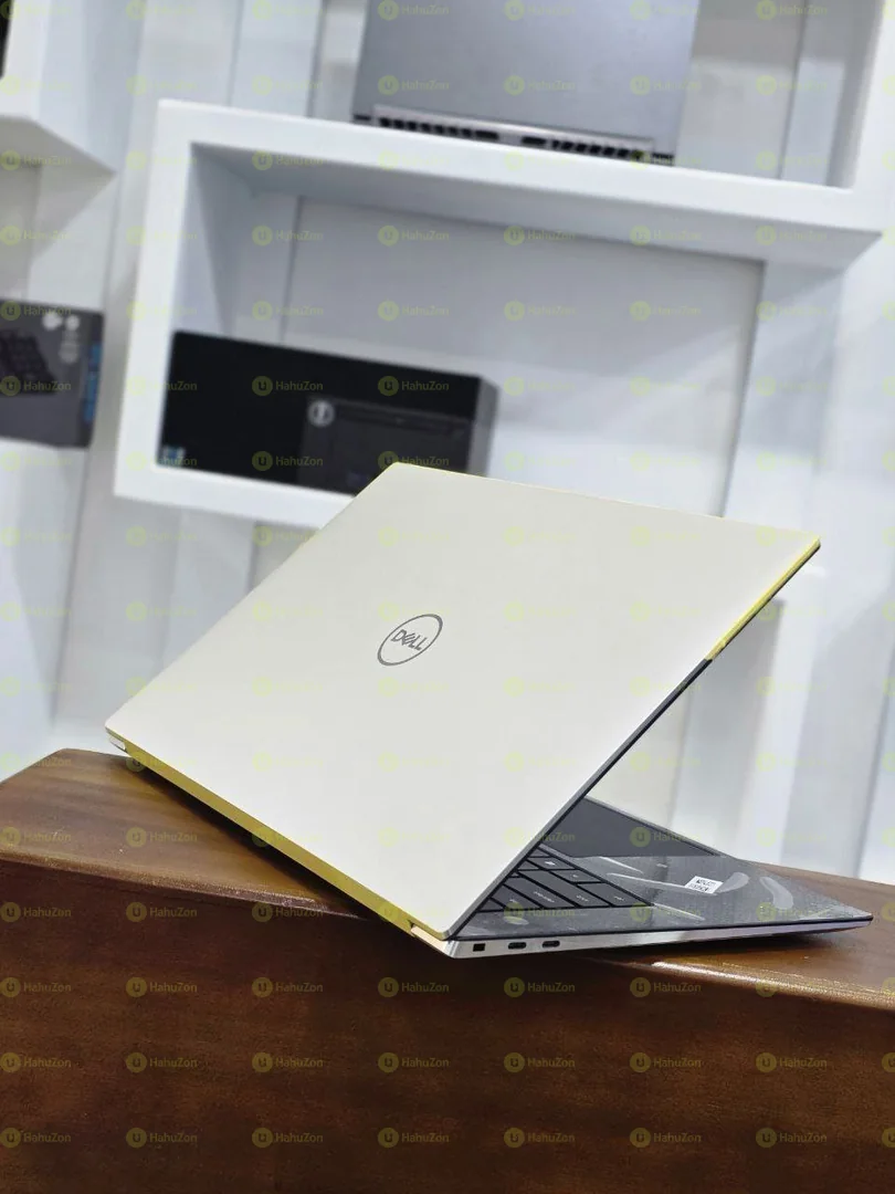 Dell XPS 15 9520 Core  i9 12th Generation Laptop