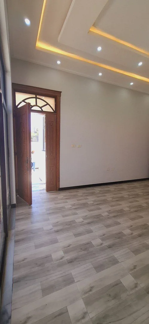 180 ካሬ የሚሸጥ ቤት በሰሚት