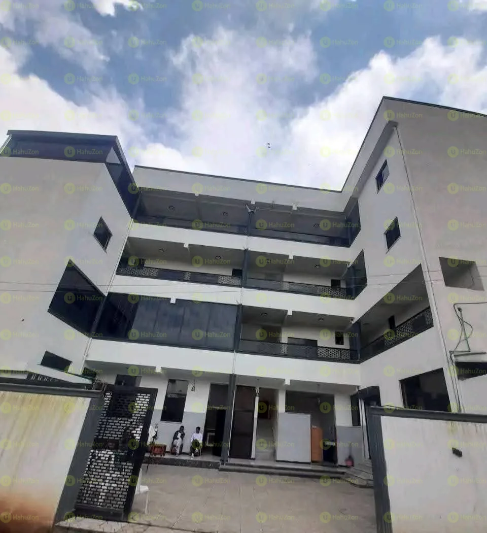 270 ካሬ የሚሸጥ ፔንሲዮን በወሰን