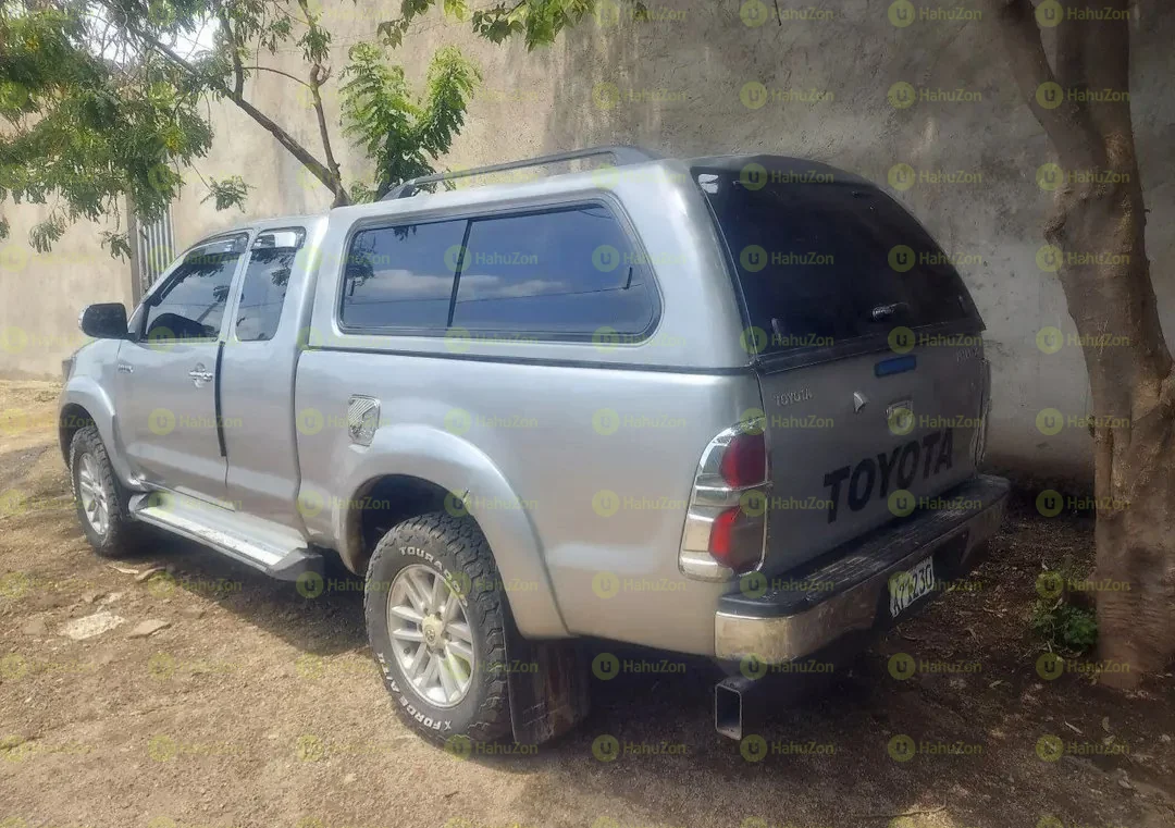 2015 Model-Toyota  Vigo X Cap