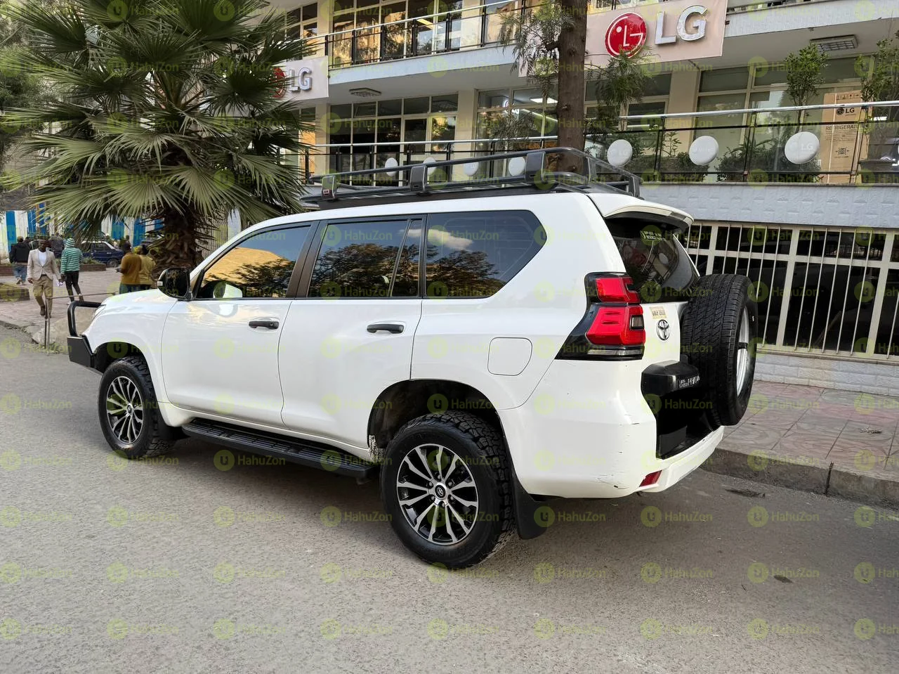2019 Model-Toyota Land-cruiser Prado