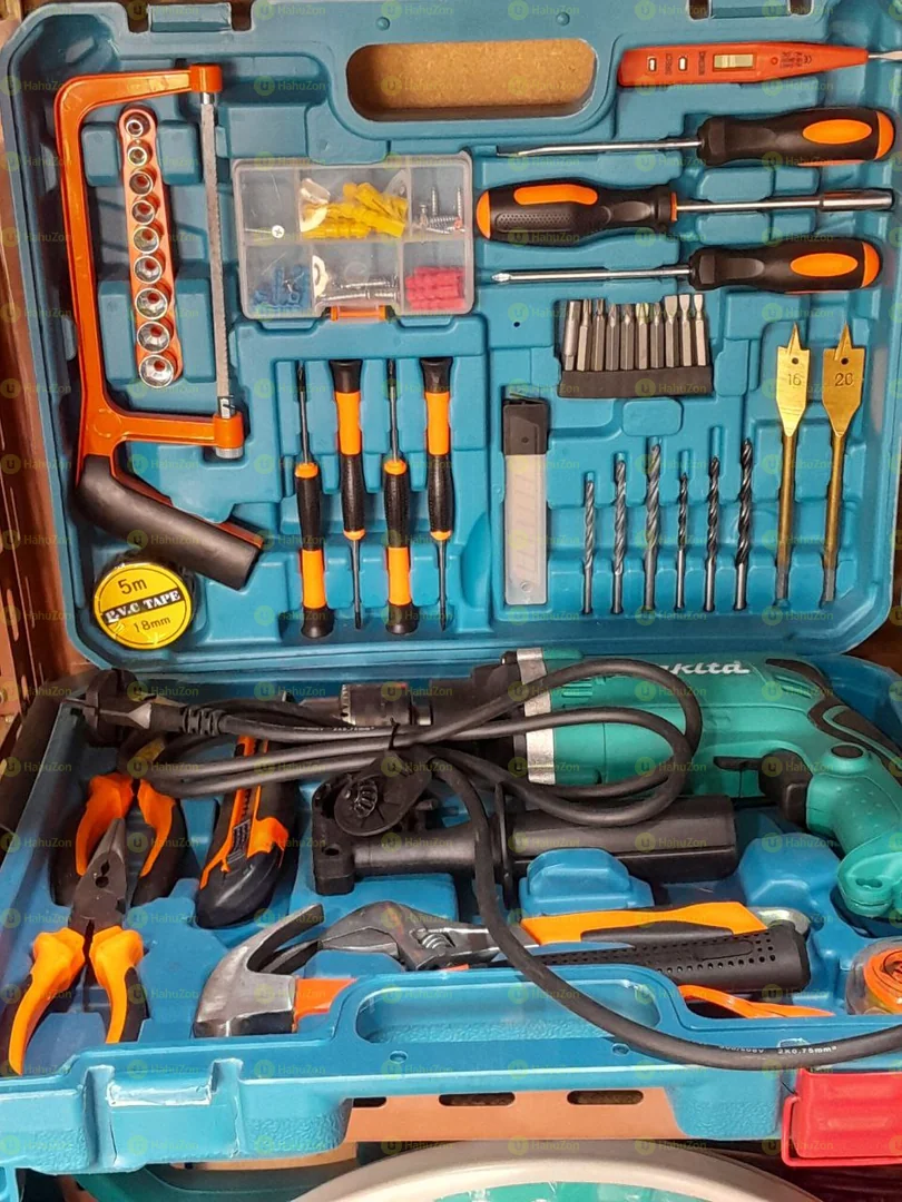 ማኬታ ድሪል ከነአክሰሰሪዉ