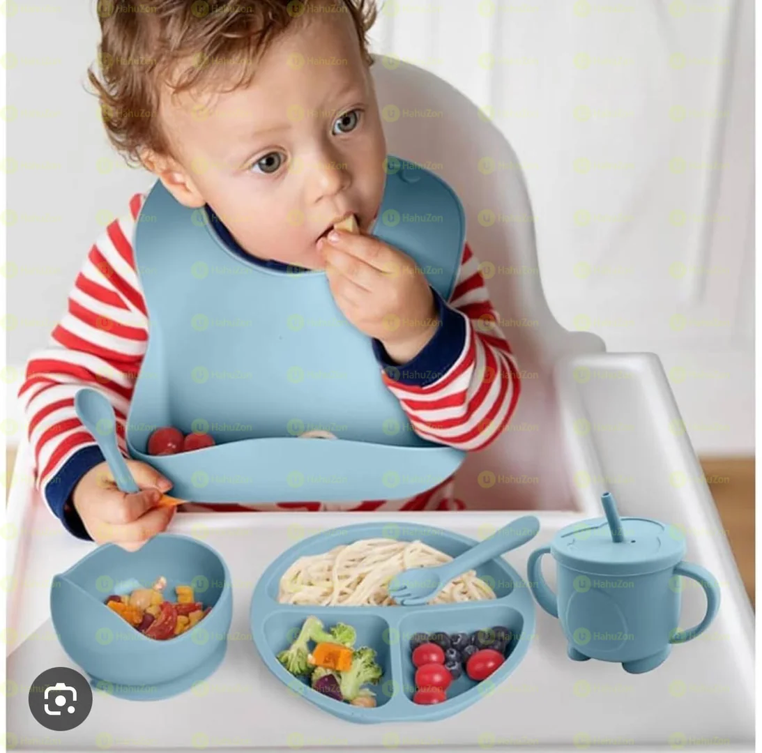 ከሲልከን የተሰራ የልጆች መመገቢያ  ሙሉ ሴት