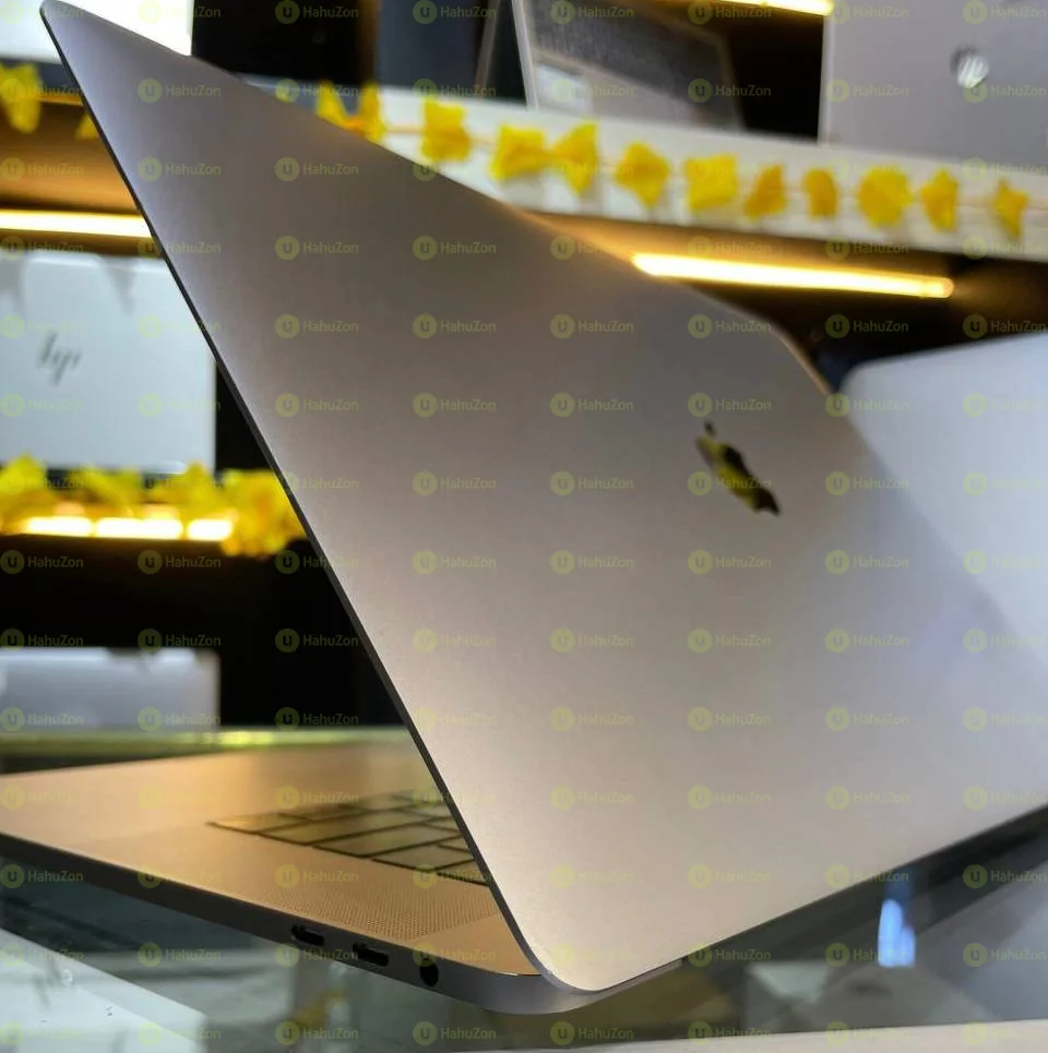 MacBook Pro 2019 Core i9 64GB