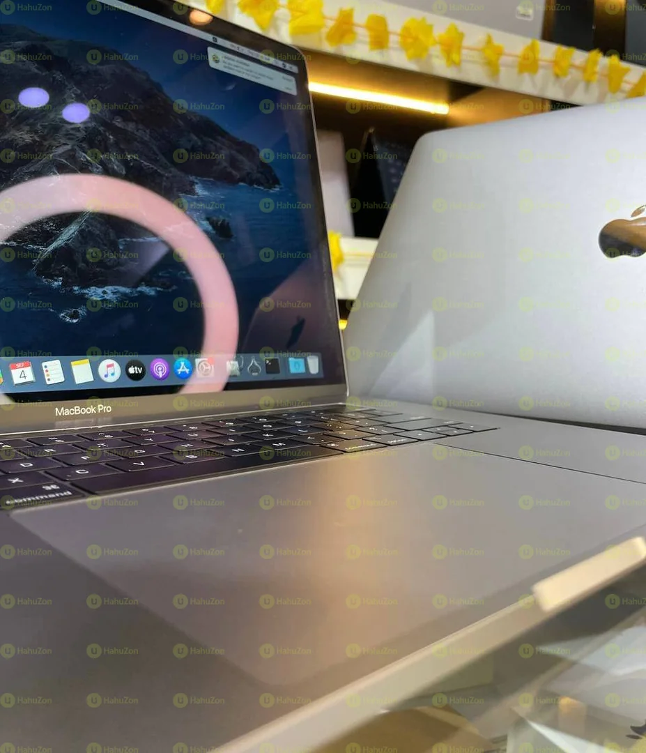 MacBook Pro 2019 Core i9 64GB